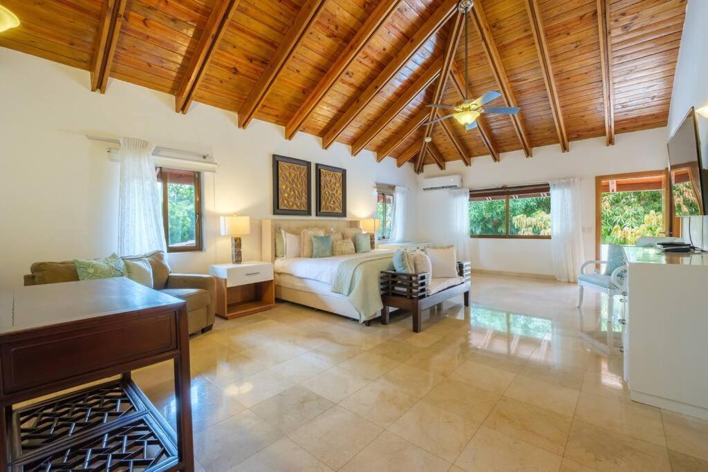Villa Monarca, 4 Minutes Away From Minitas ラ・ロマーナ エクステリア 写真