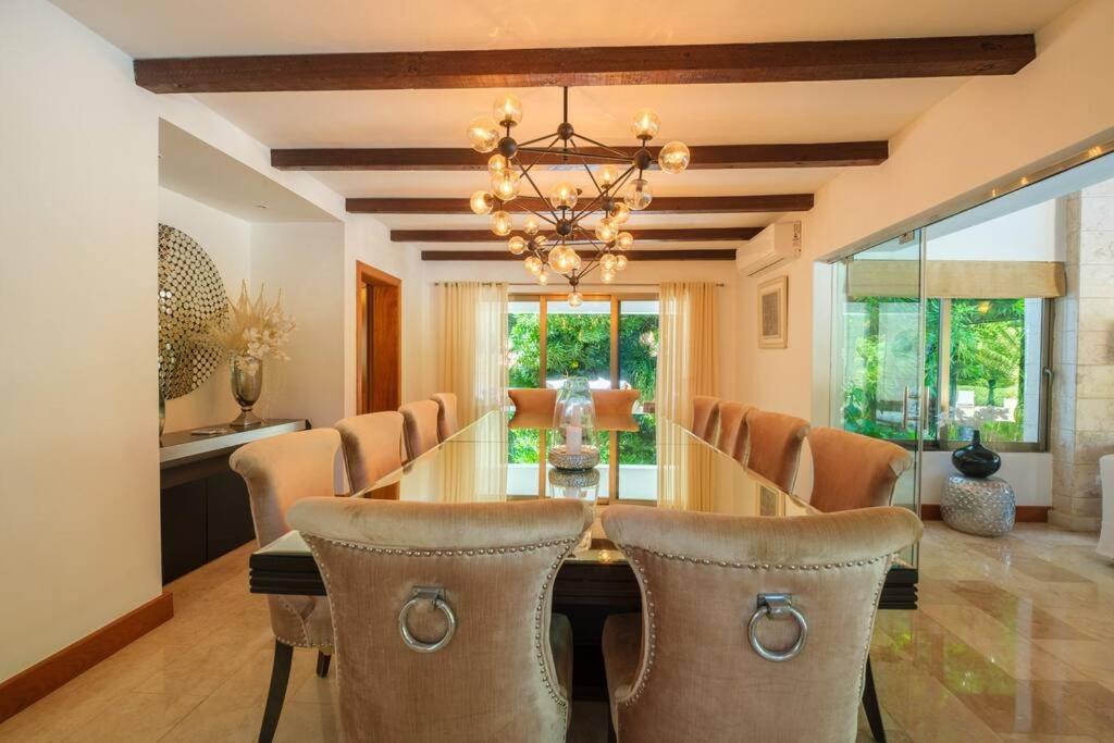 Villa Monarca, 4 Minutes Away From Minitas ラ・ロマーナ エクステリア 写真