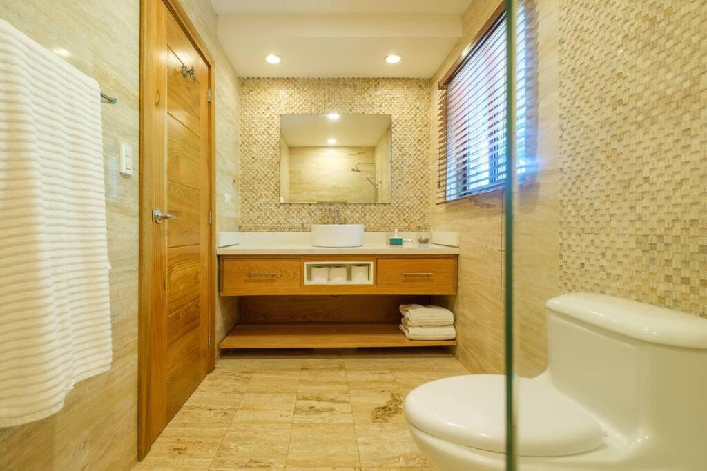 Villa Monarca, 4 Minutes Away From Minitas ラ・ロマーナ エクステリア 写真