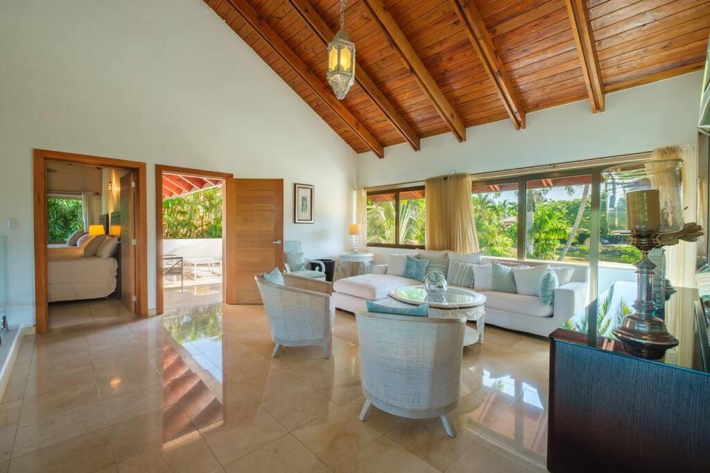 Villa Monarca, 4 Minutes Away From Minitas ラ・ロマーナ エクステリア 写真