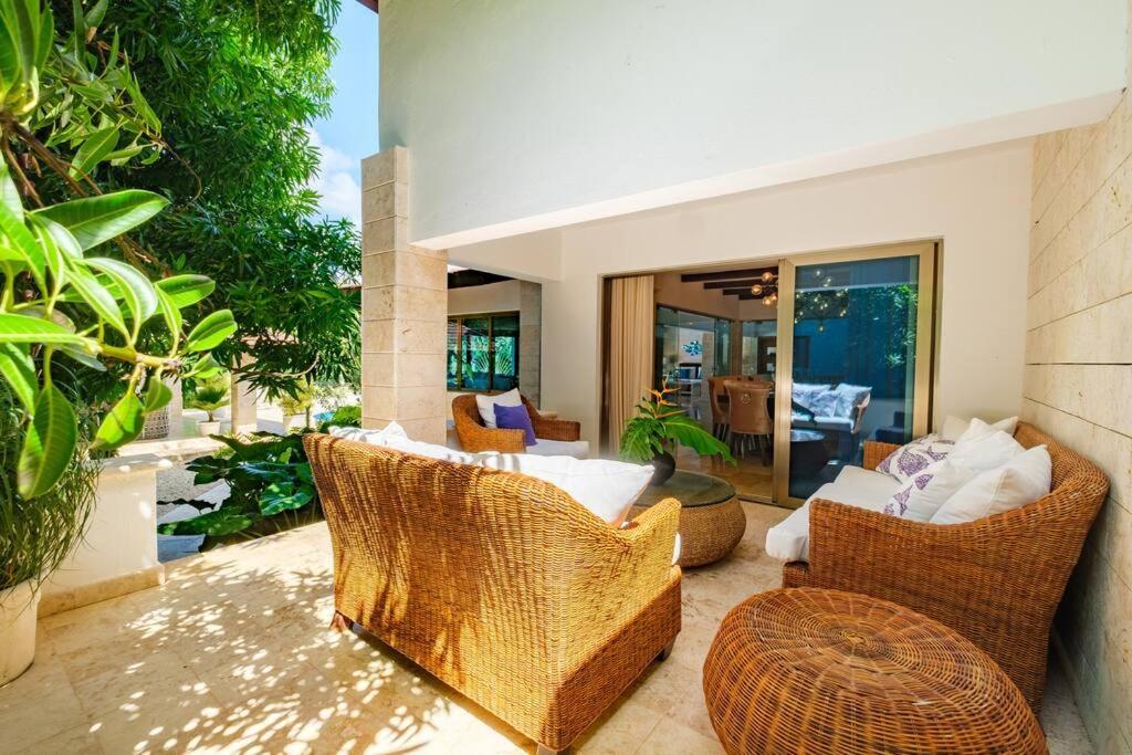 Villa Monarca, 4 Minutes Away From Minitas ラ・ロマーナ エクステリア 写真