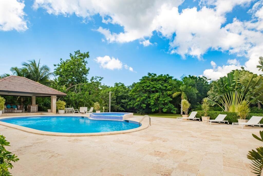 Villa Monarca, 4 Minutes Away From Minitas ラ・ロマーナ エクステリア 写真