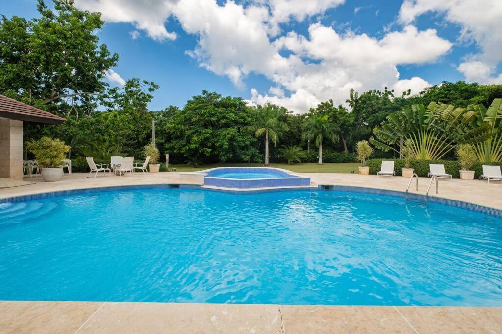 Villa Monarca, 4 Minutes Away From Minitas ラ・ロマーナ エクステリア 写真